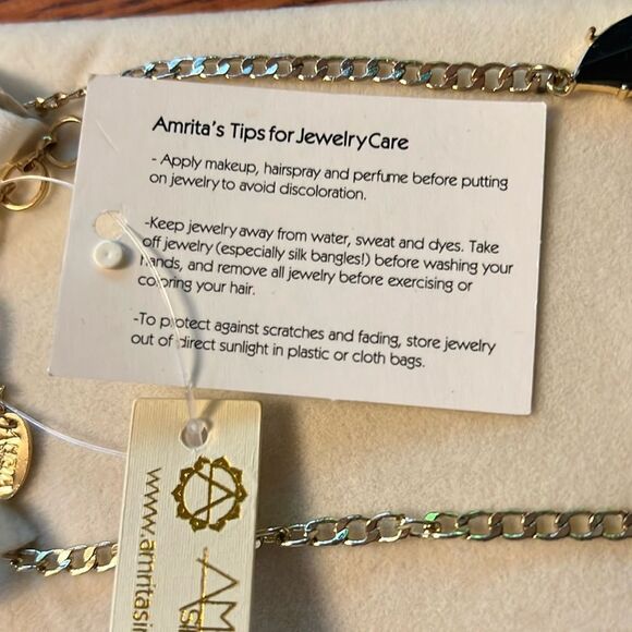 NWT Amrita Singh Bermuda statement necklace. Black and Gold Tone - Picture 2 of 16